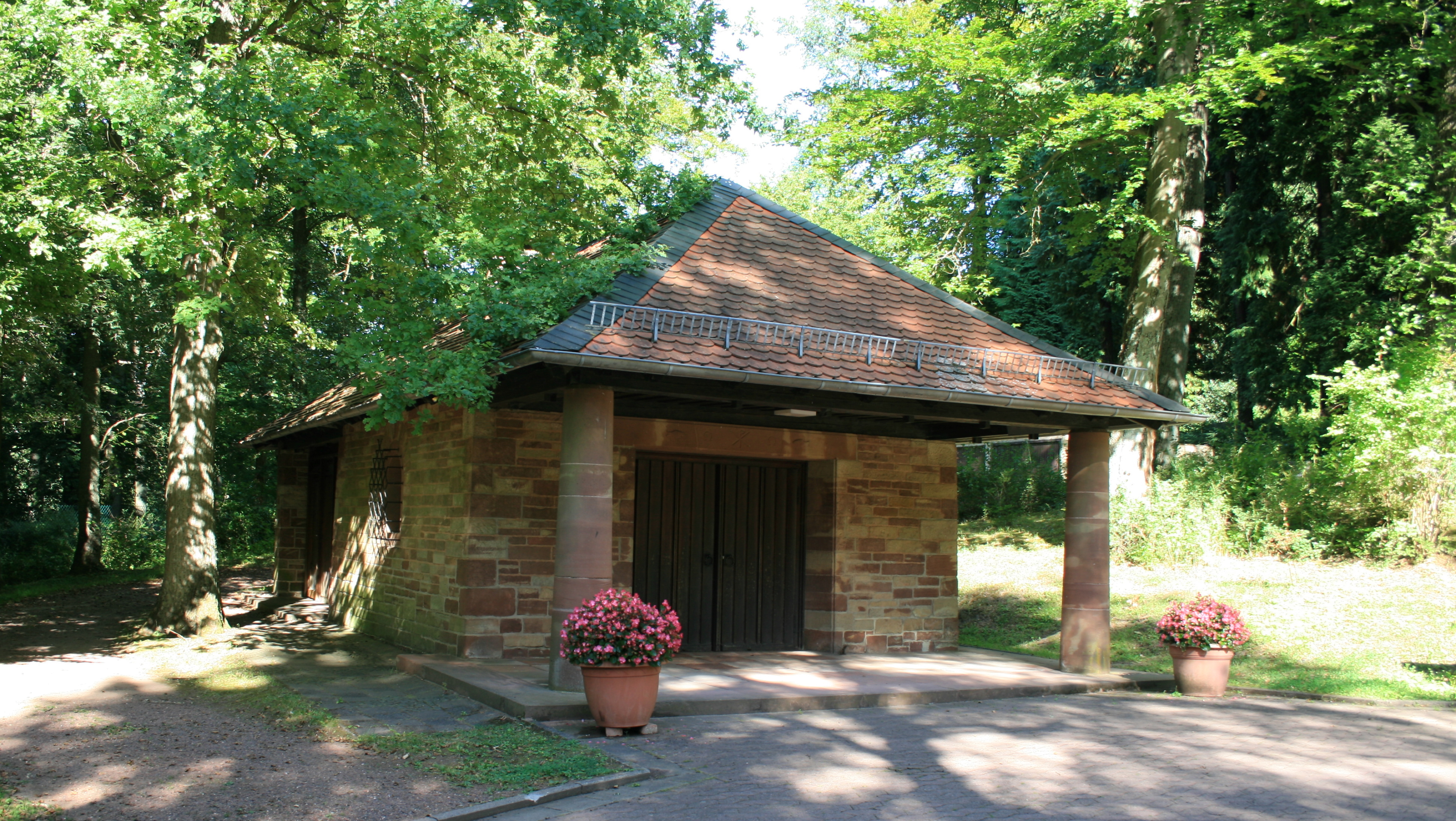Einsegnungshalle Friedhof Jägersfreude