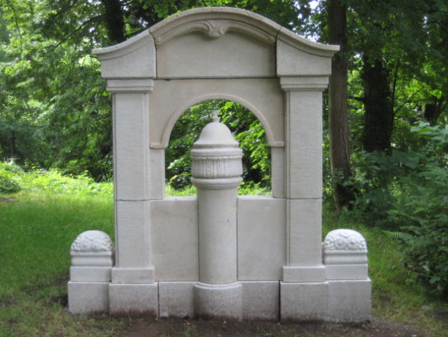 Beispiele historischer Grabanlagen auf dem Friedhof St. Johann